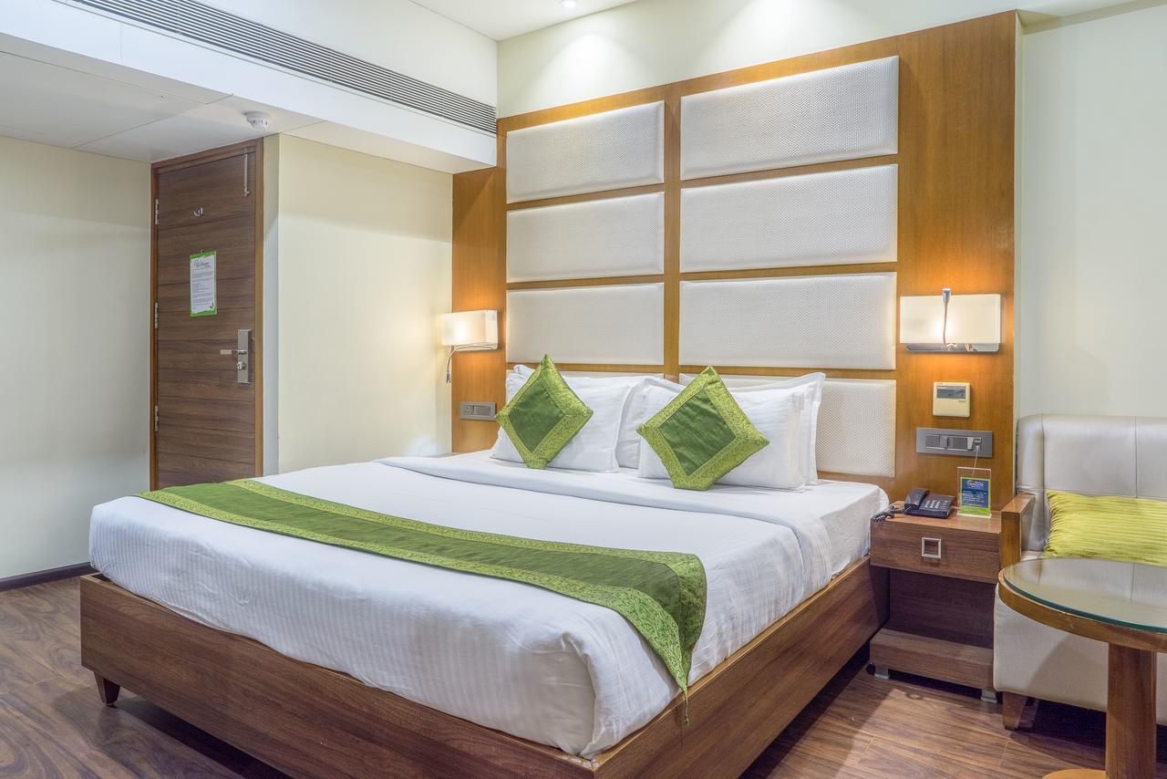 Super Inn Armoise Hotel Ahmedabad Exterior foto