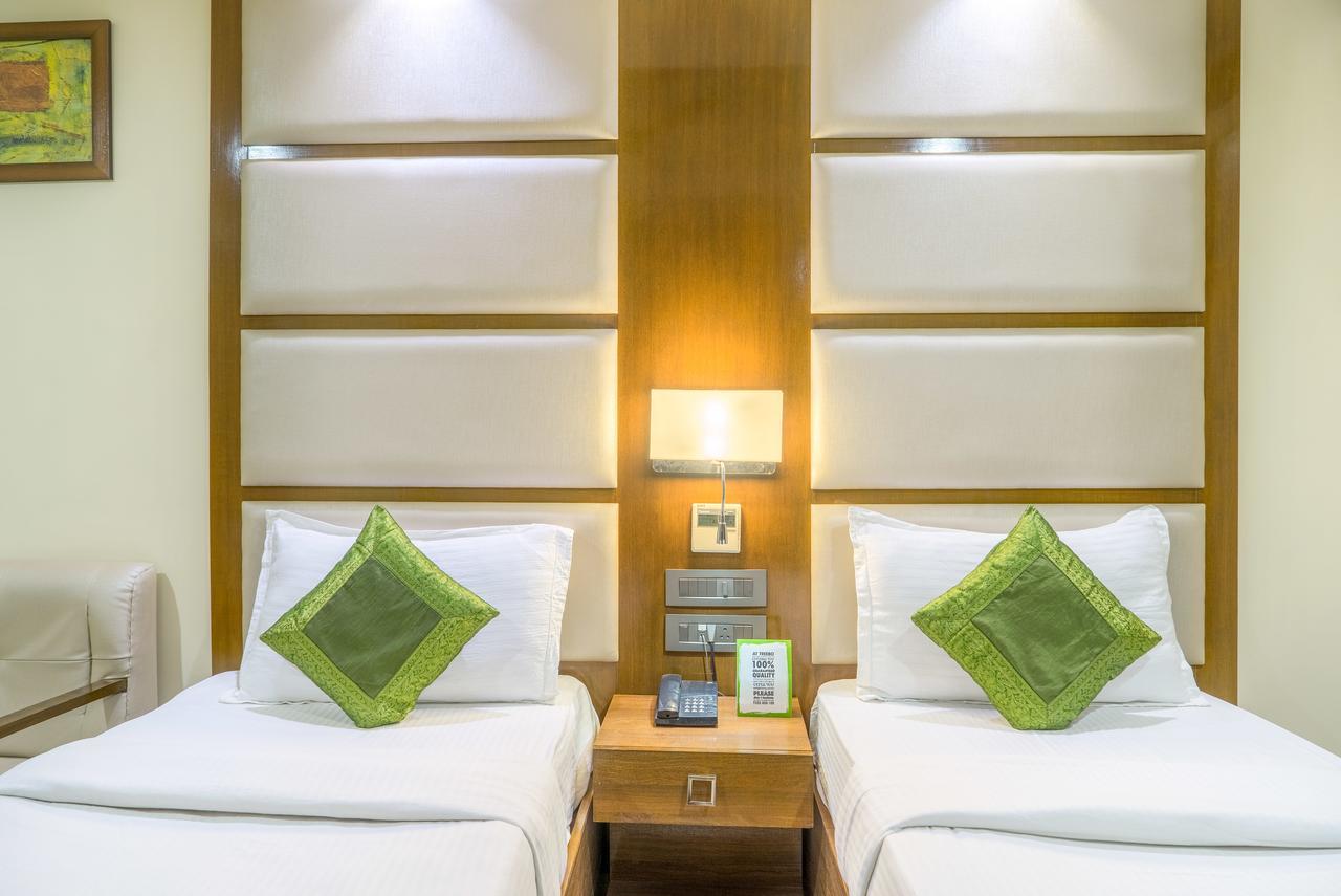 Super Inn Armoise Hotel Ahmedabad Exterior foto